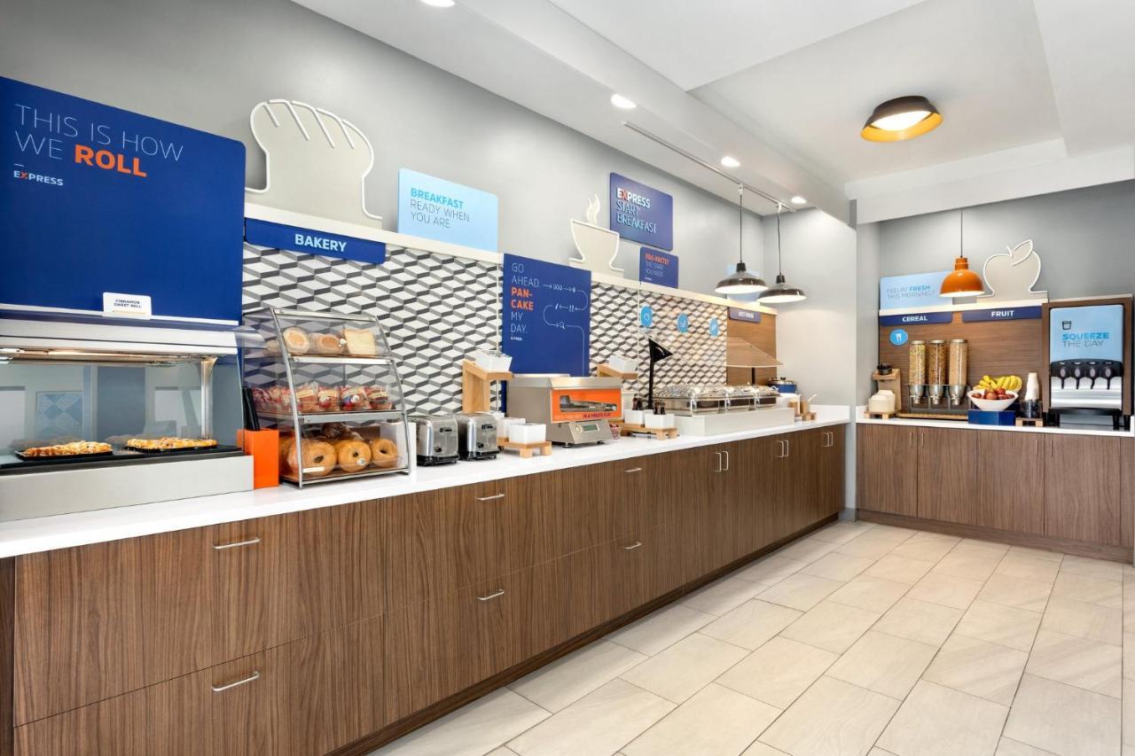 Holiday Inn Express Hotel & Suites Fort Pierce West By Ihg Экстерьер фото