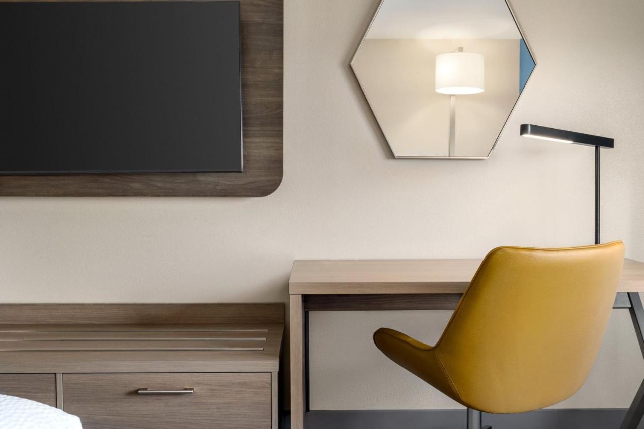 Holiday Inn Express Hotel & Suites Fort Pierce West By Ihg Экстерьер фото