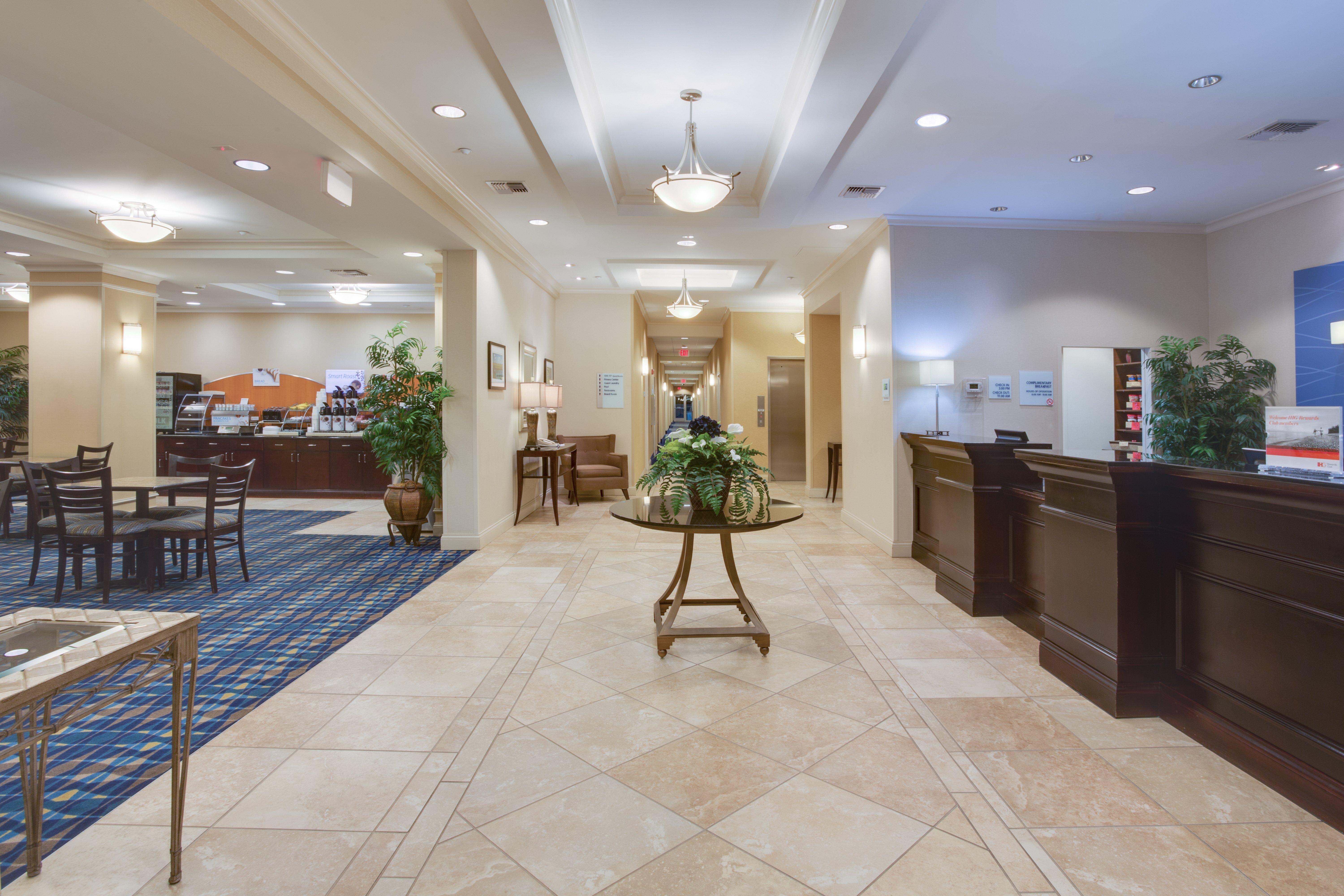 Holiday Inn Express Hotel & Suites Fort Pierce West By Ihg Экстерьер фото