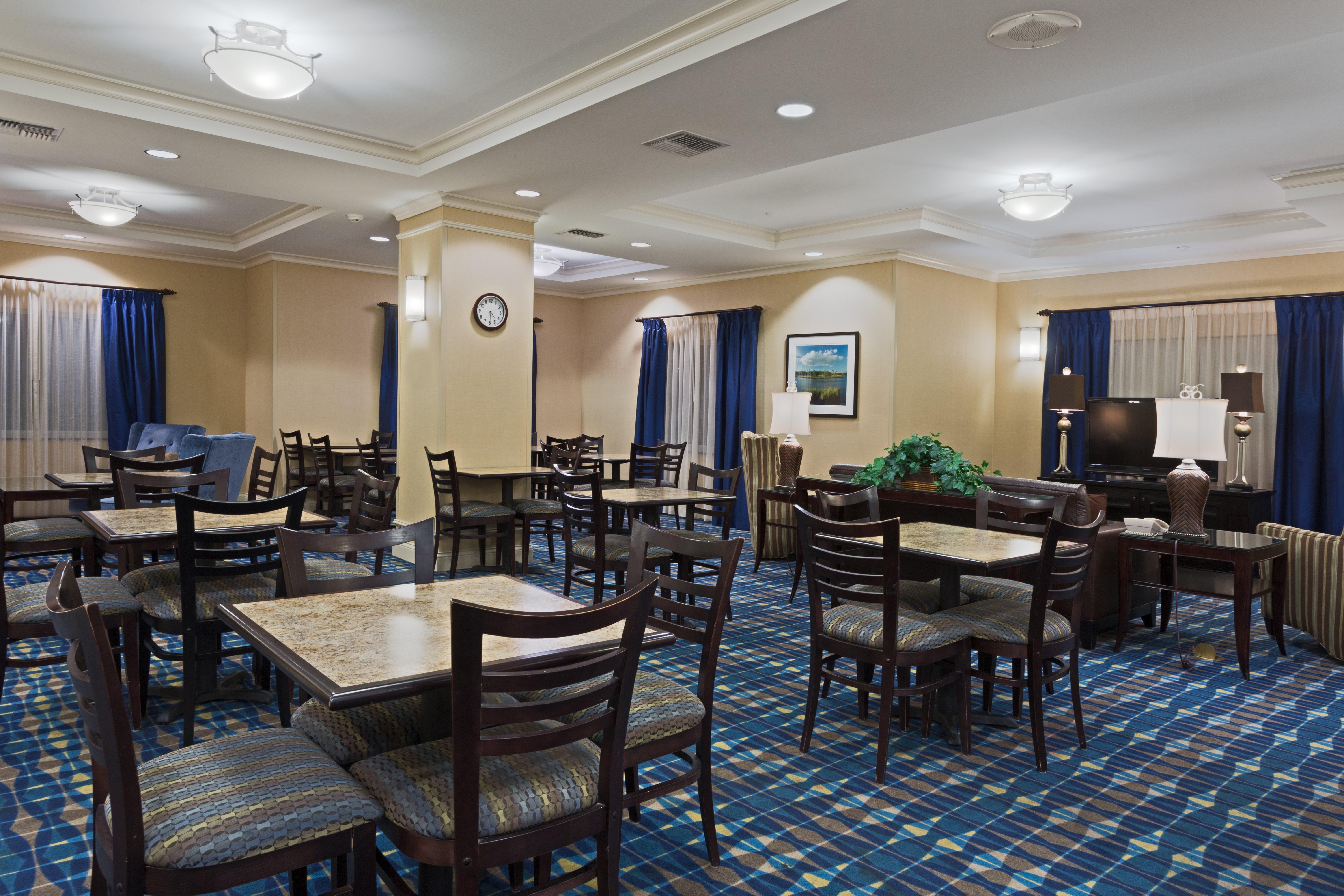 Holiday Inn Express Hotel & Suites Fort Pierce West By Ihg Экстерьер фото